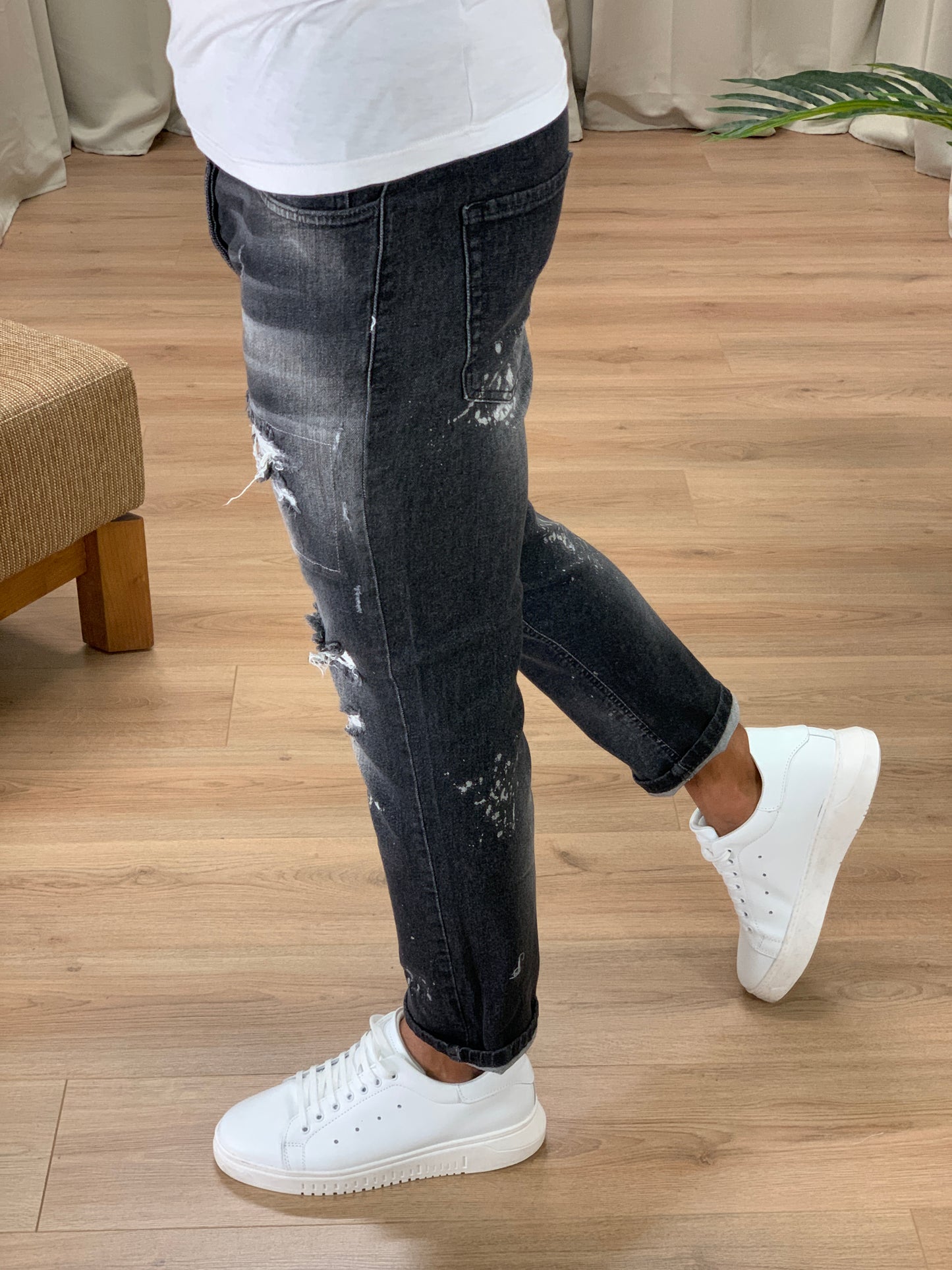 Jeans Mertz con Schizzi Abrasioni e Rotture col. Nero