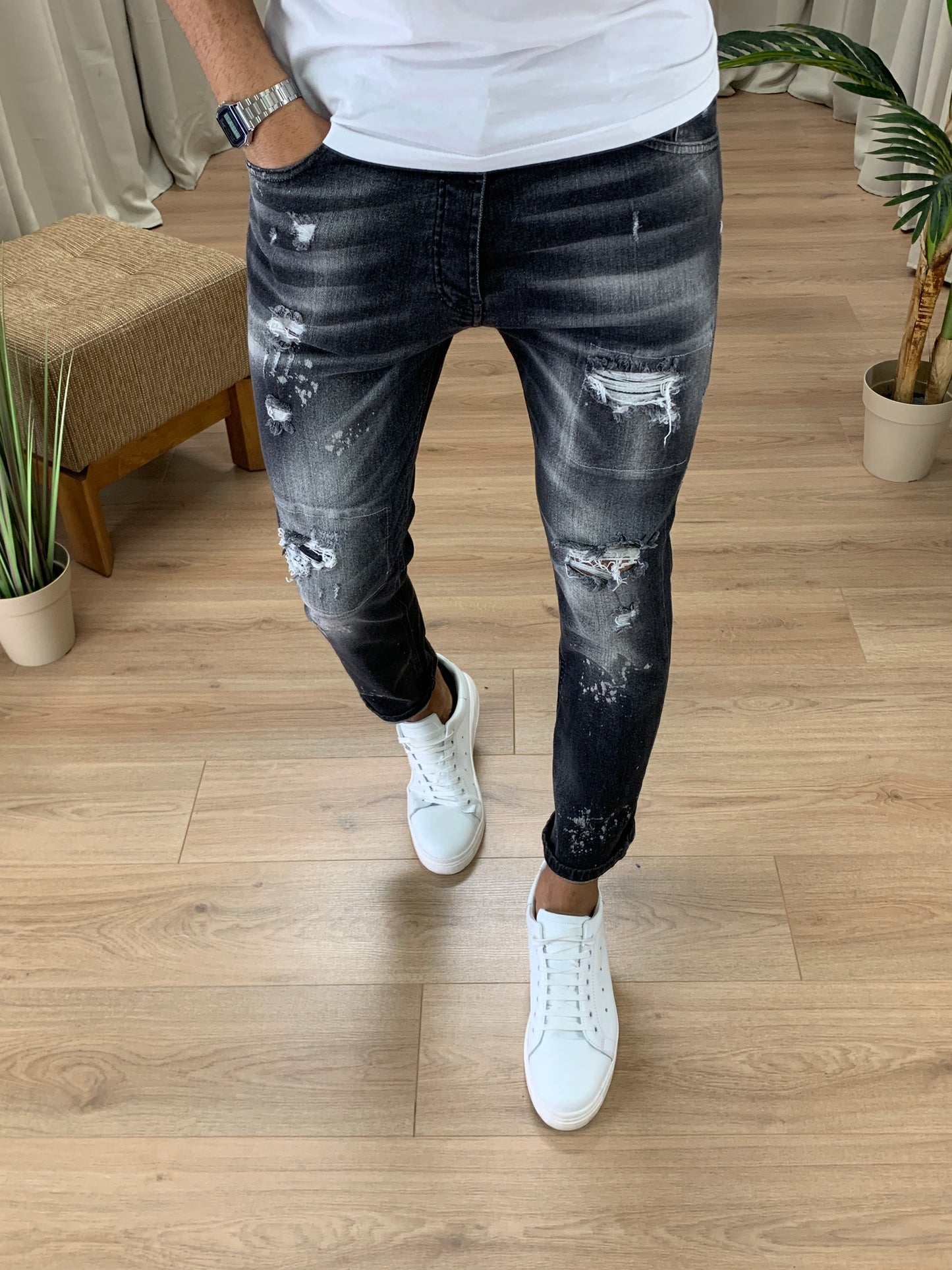 Jeans Mertz con Schizzi Abrasioni e Rotture col. Nero