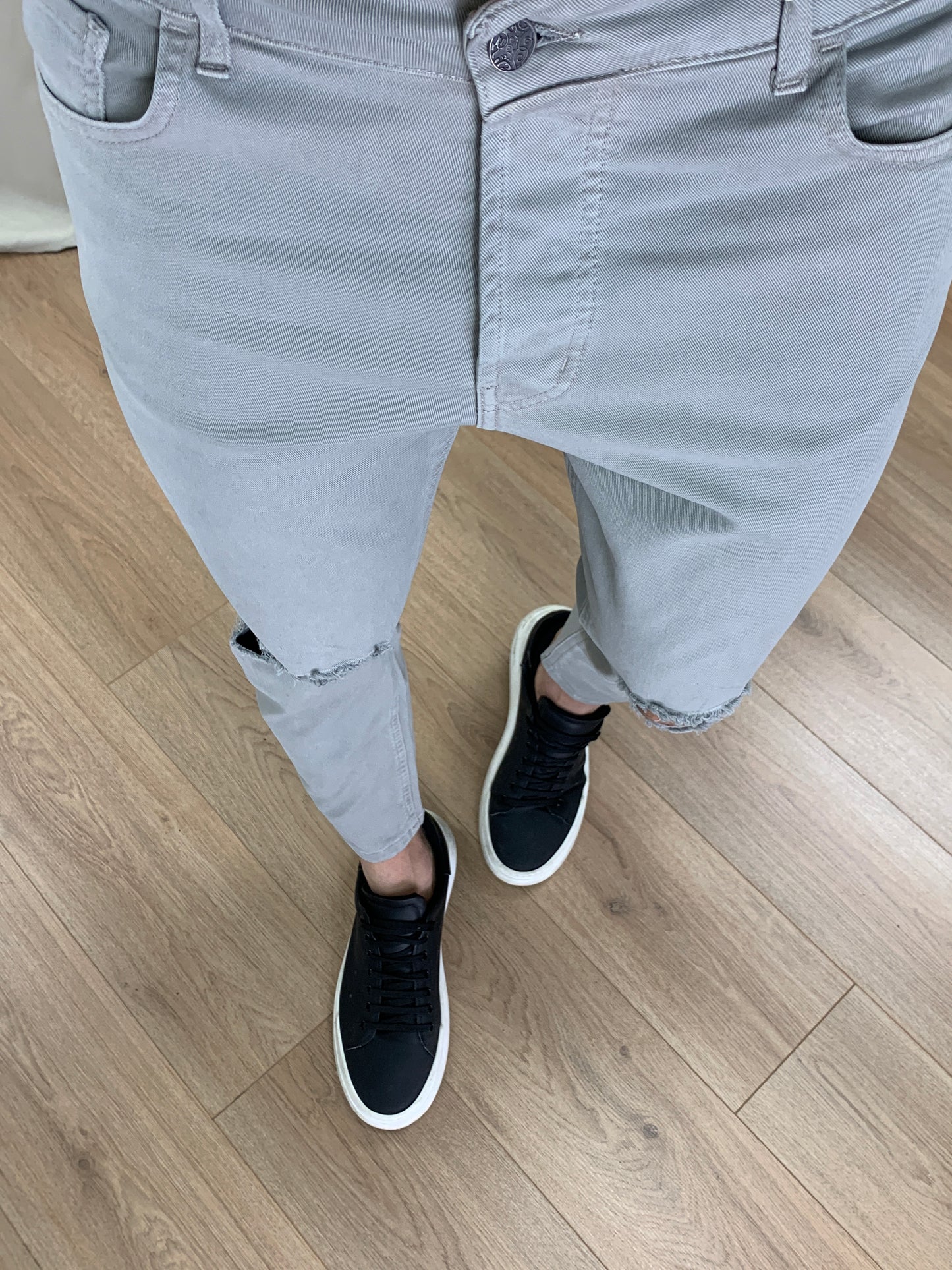 Jeans Sinergy con Tagli al Ginocchio Regular Slim col. Grigio