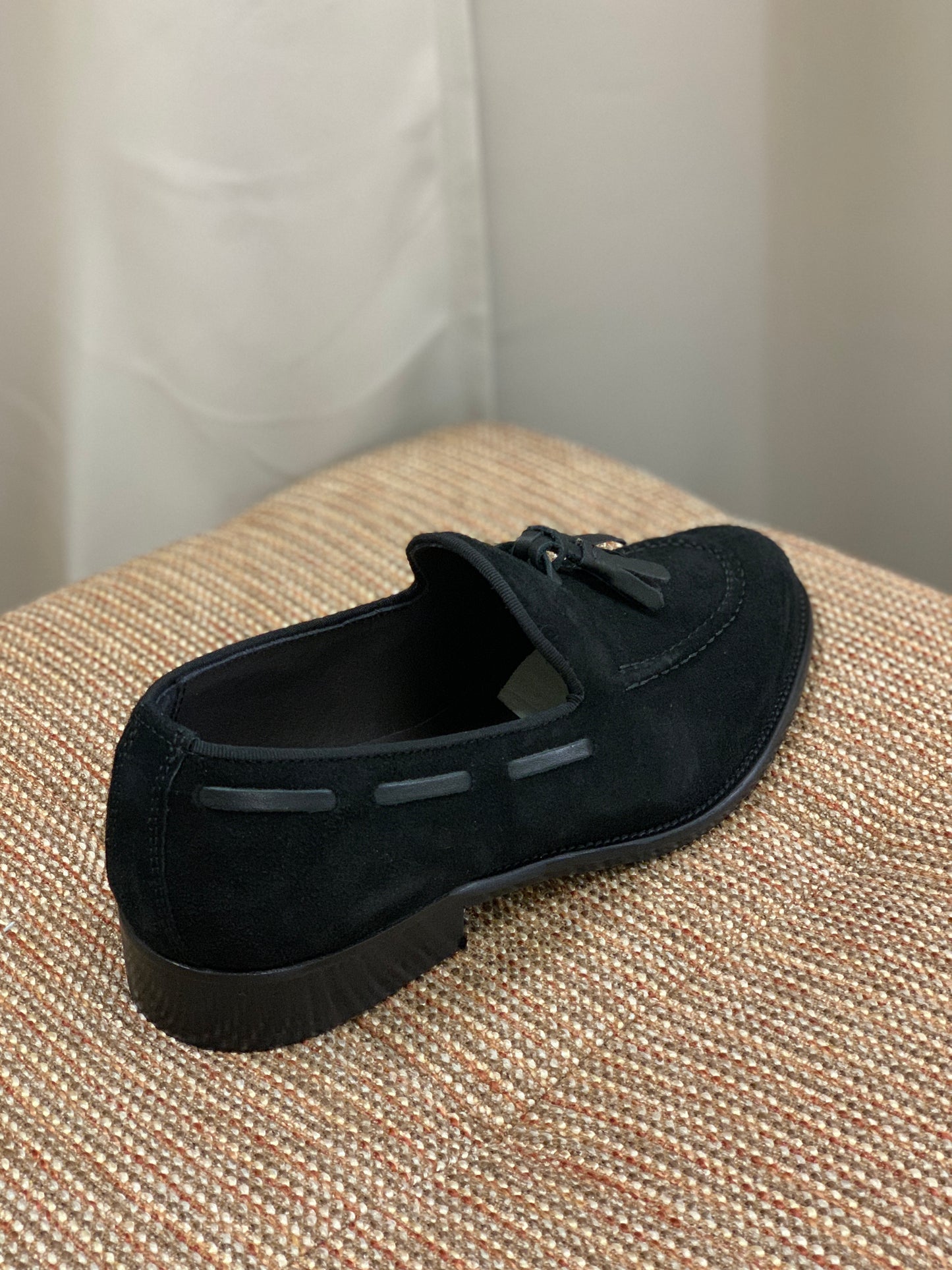 Mocassino scamosciato con Nappino col. Nero