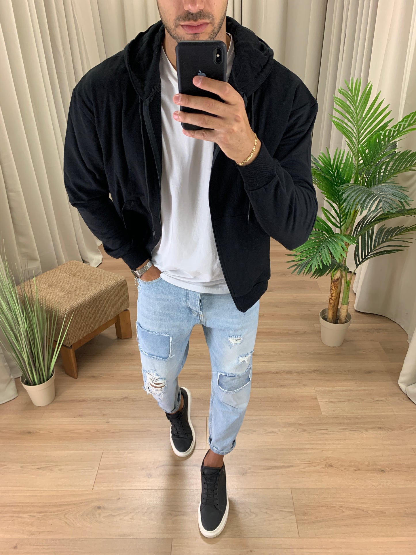 Felpa Rocky con Cappuccio e Zip col. Nero