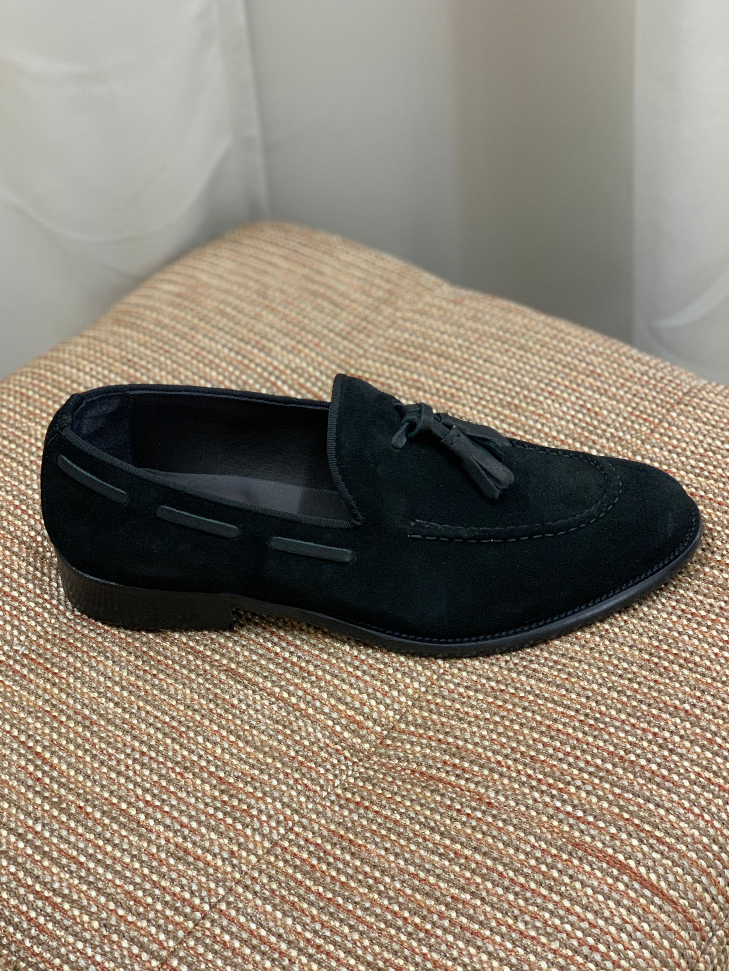 Mocassino scamosciato con Nappino col. Nero