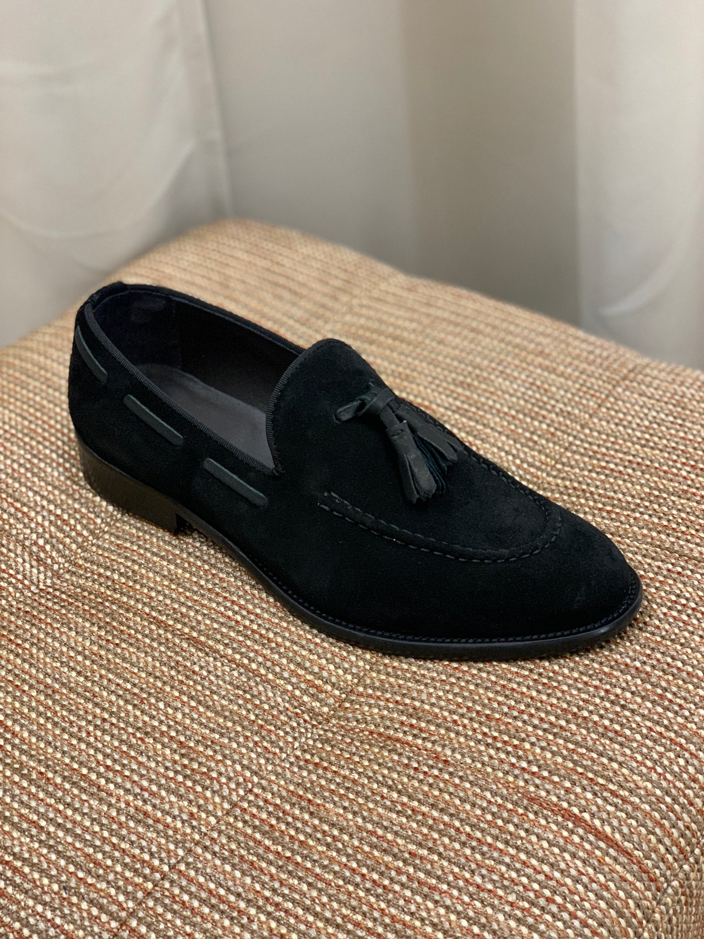 Mocassino scamosciato con Nappino col. Nero