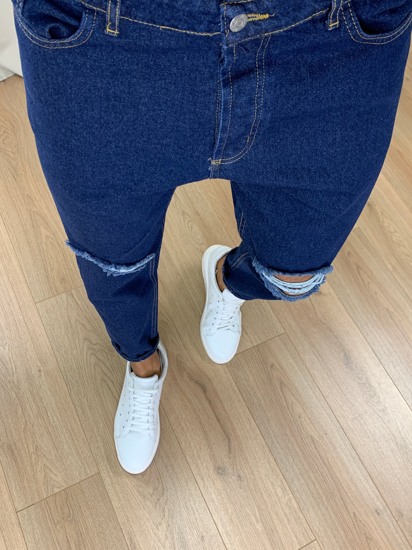 Jeans Zoom con Tagli al Ginocchio col. Denim