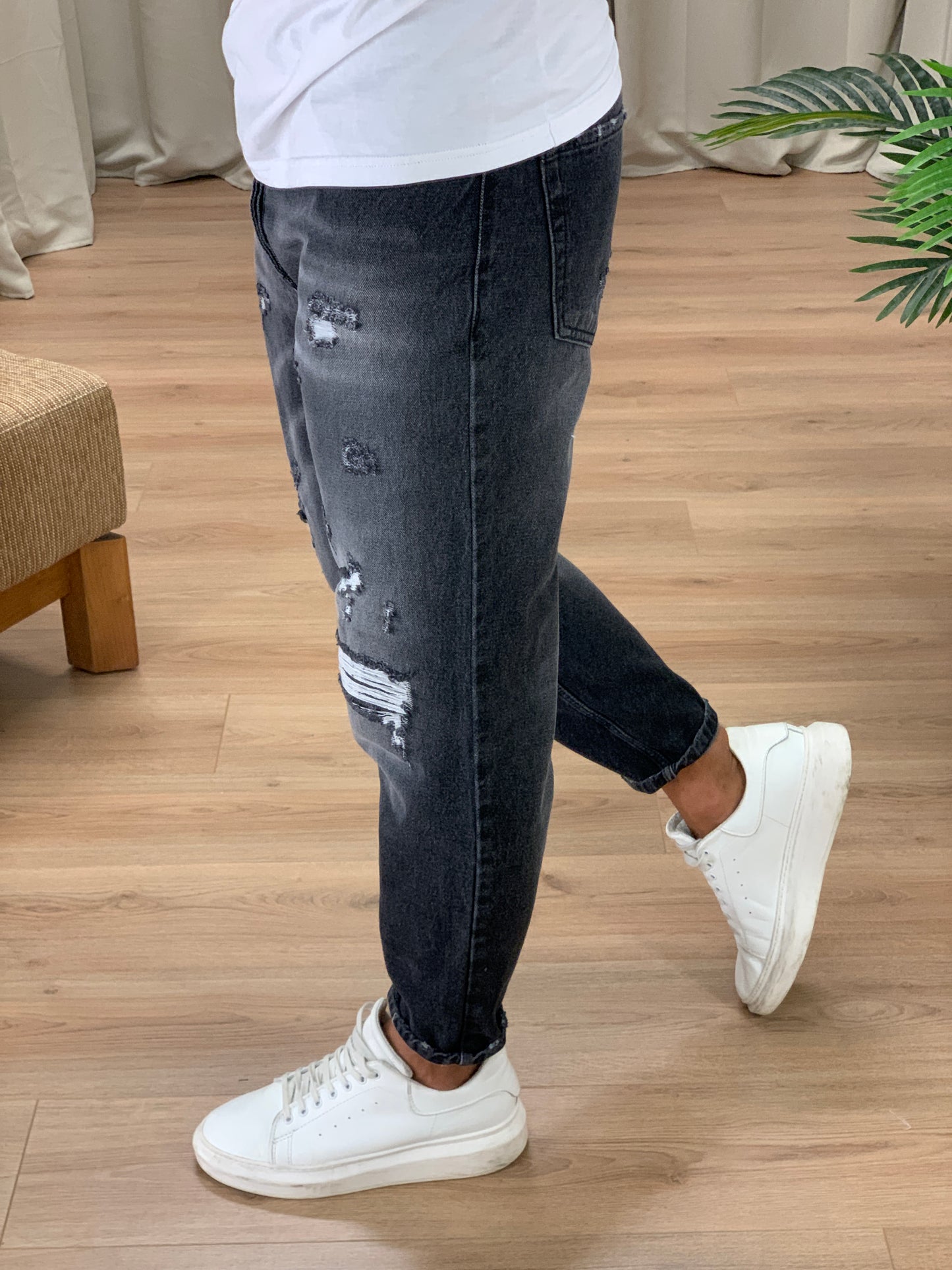 Jeans Pacito con Rotture Foderate col. Nero