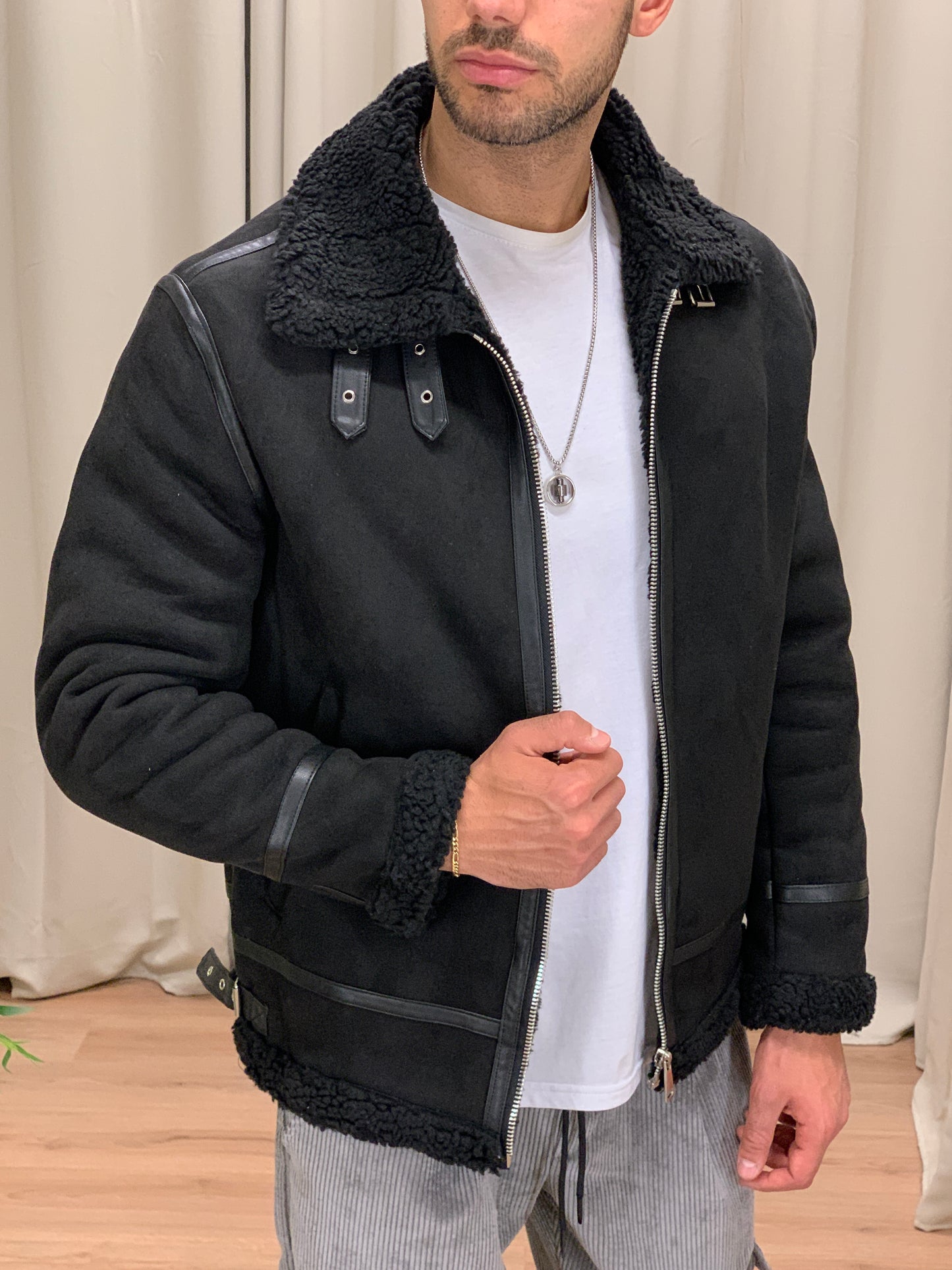 Giubbotto Biker Effetto Montone con Zip col. Nero