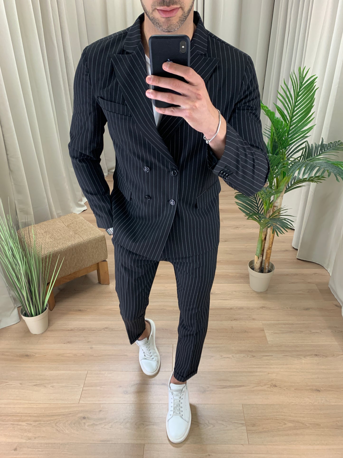 Abito Doppiopetto Gessato Giacca + Pantalone col. Nero