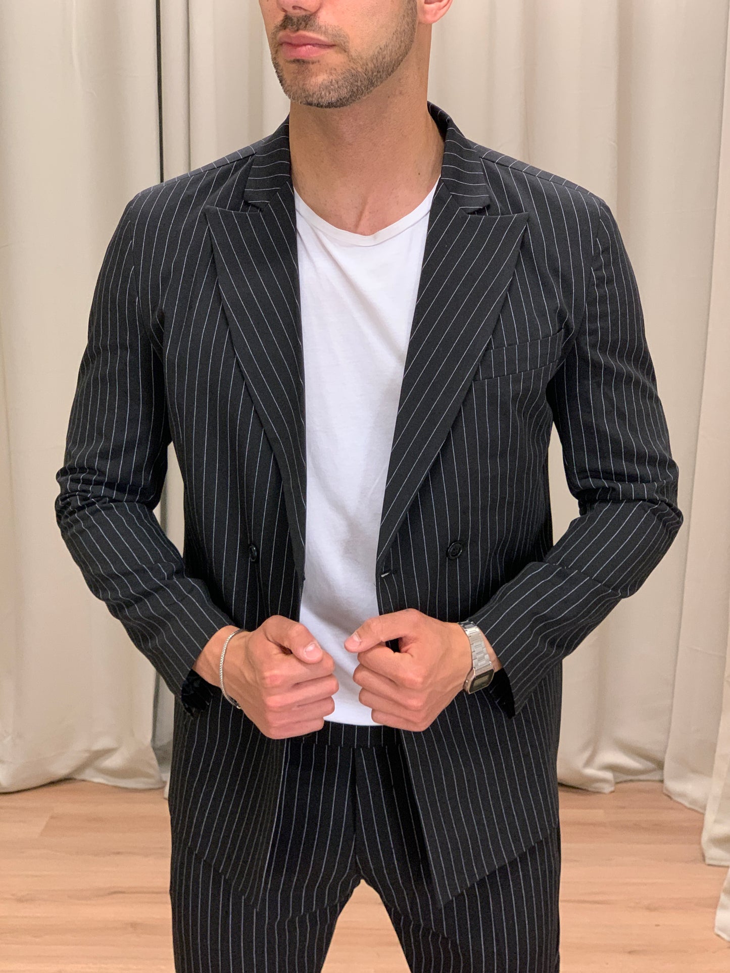Abito Doppiopetto Gessato Giacca + Pantalone col. Nero