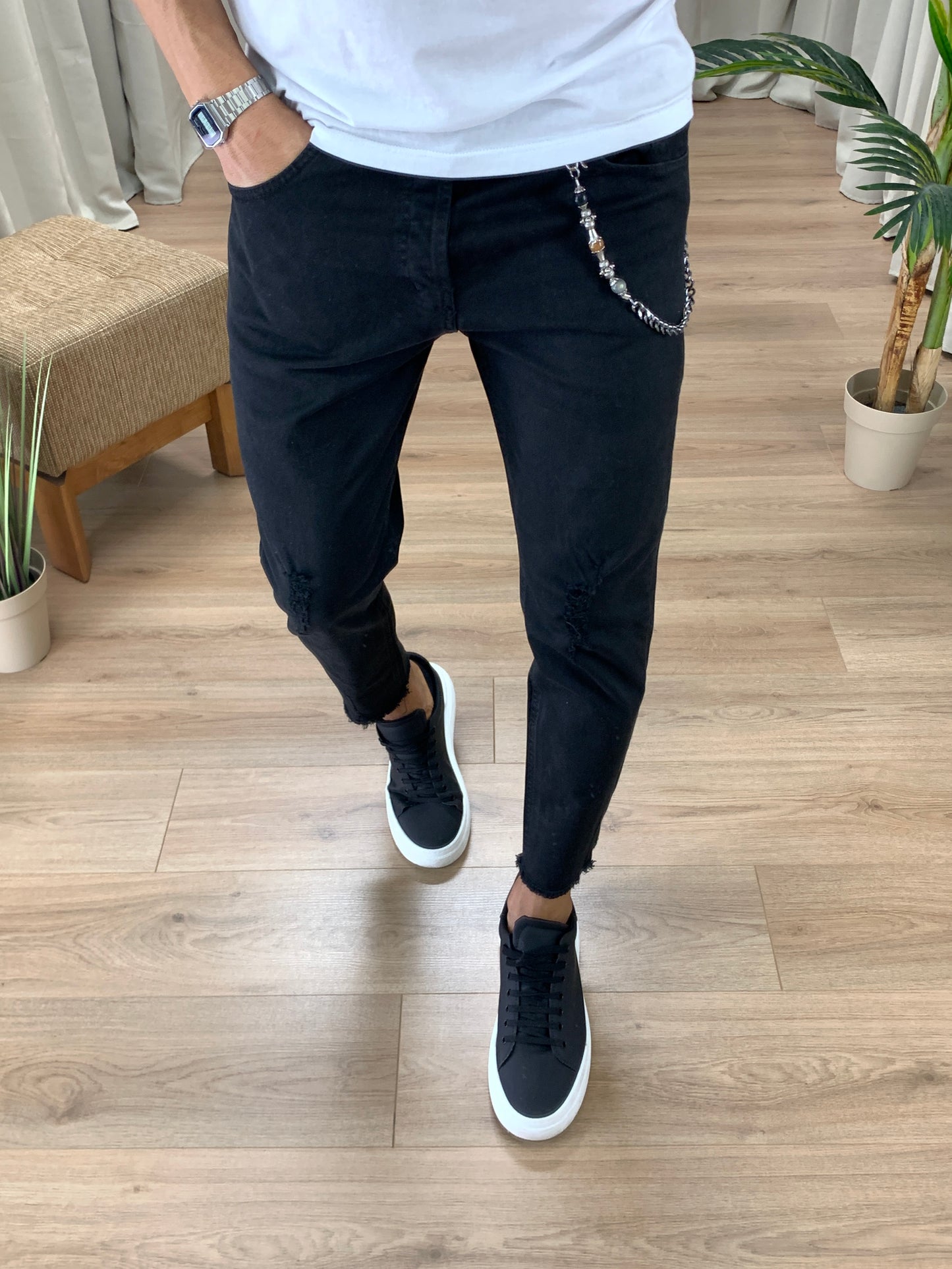 Jeans Mendes Sfrangiato alla Caviglia col. Nero