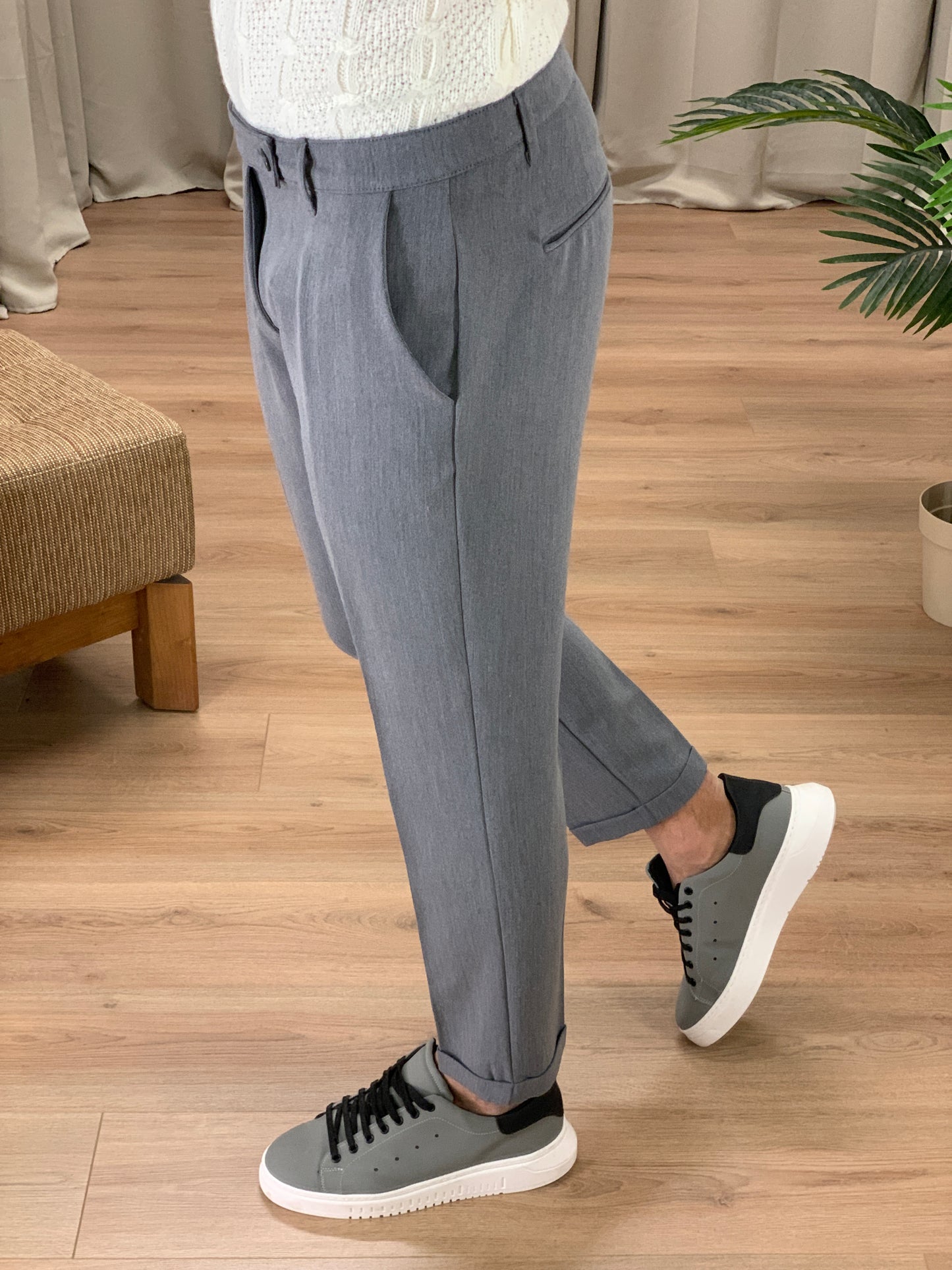 Pantalone Amsterdam con risvolto col. Grigio