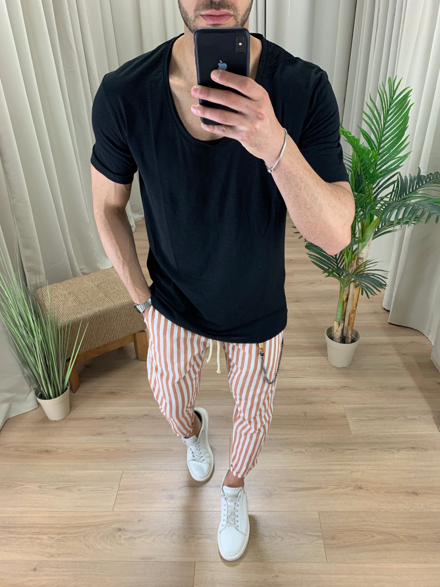 T-shirt Rio in Cotone con scollo ampio col. Nero