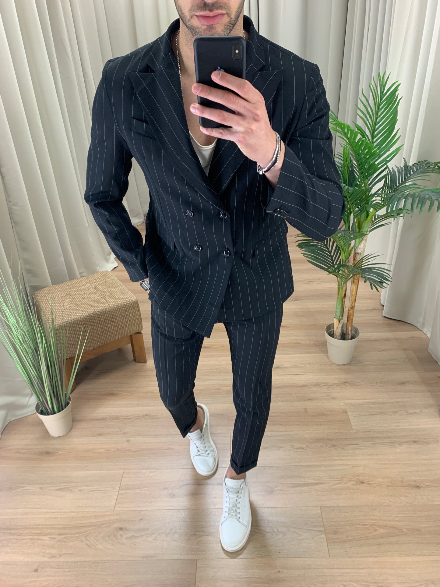 Abito Doppiopetto Gessato Giacca + Pantalone col. Nero