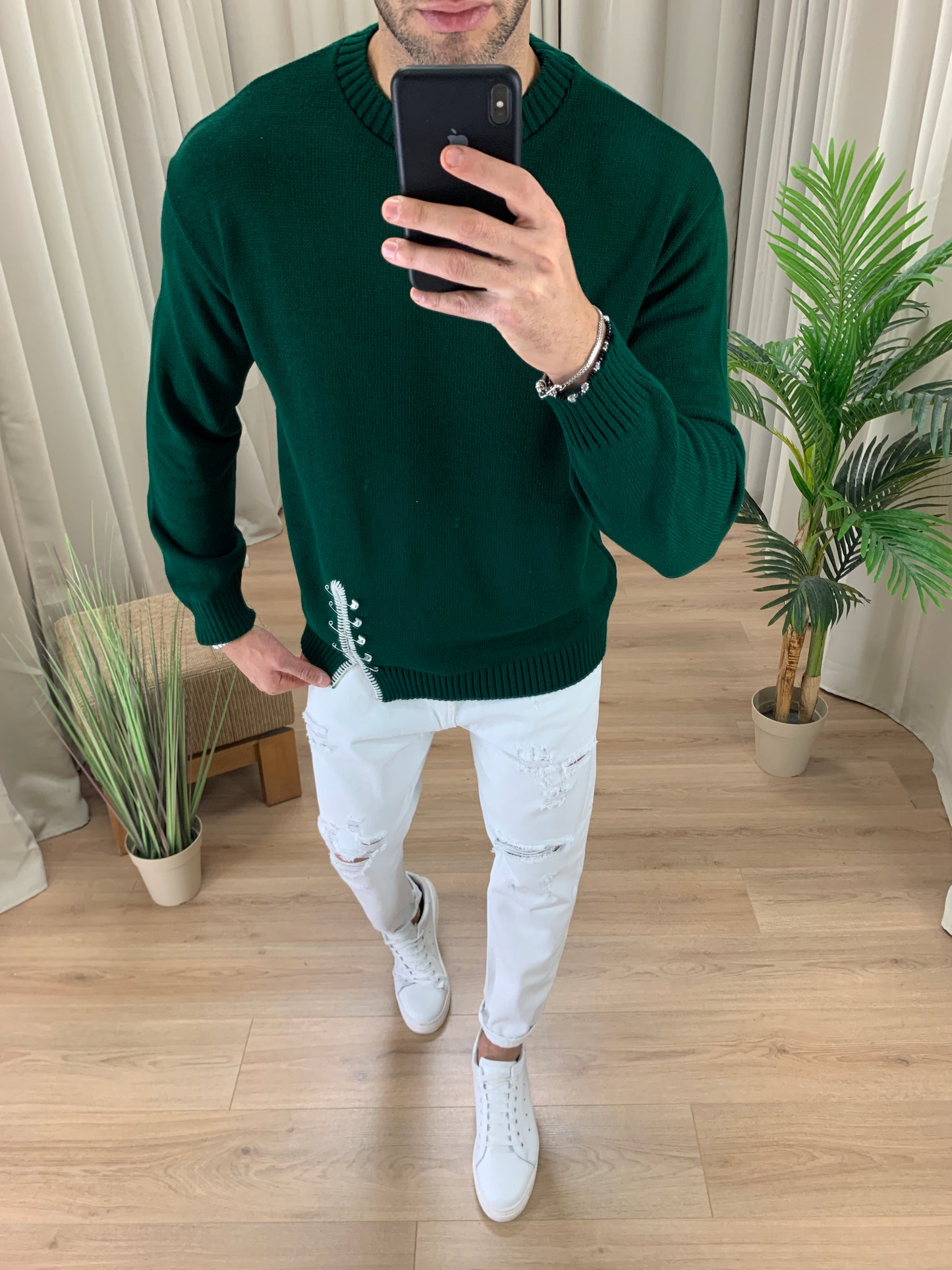 Maglioncino con Taglio chiusura a Spille col. Verde