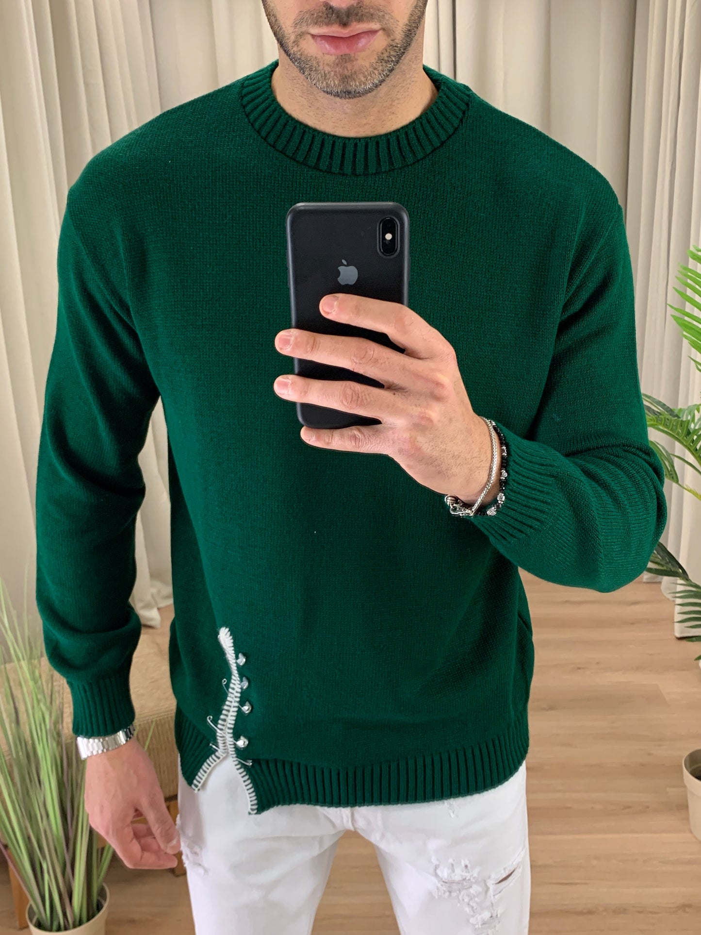 Maglioncino con Taglio chiusura a Spille col. Verde