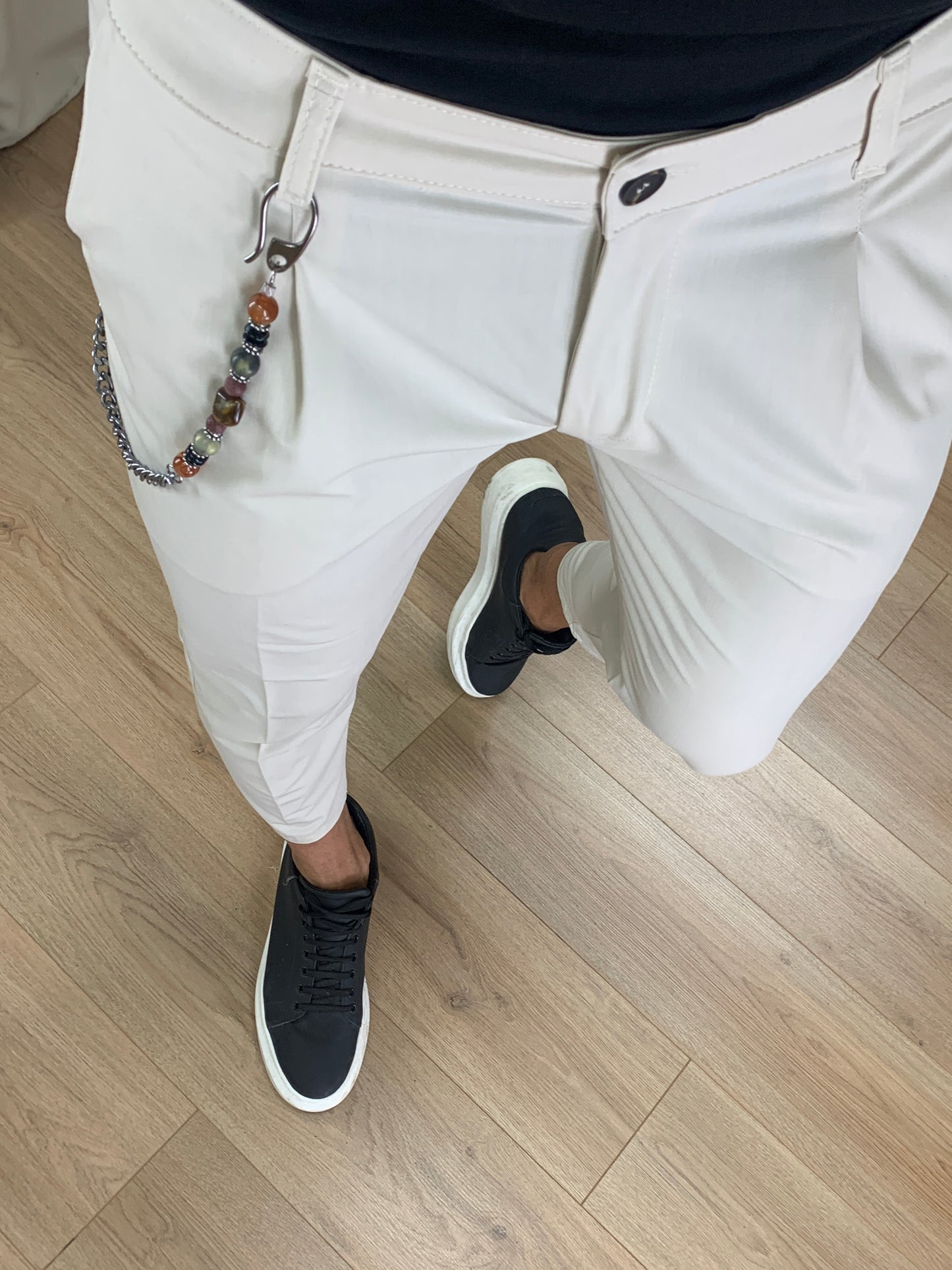 Pantalone Madrid con pinces e Catena col. Beige