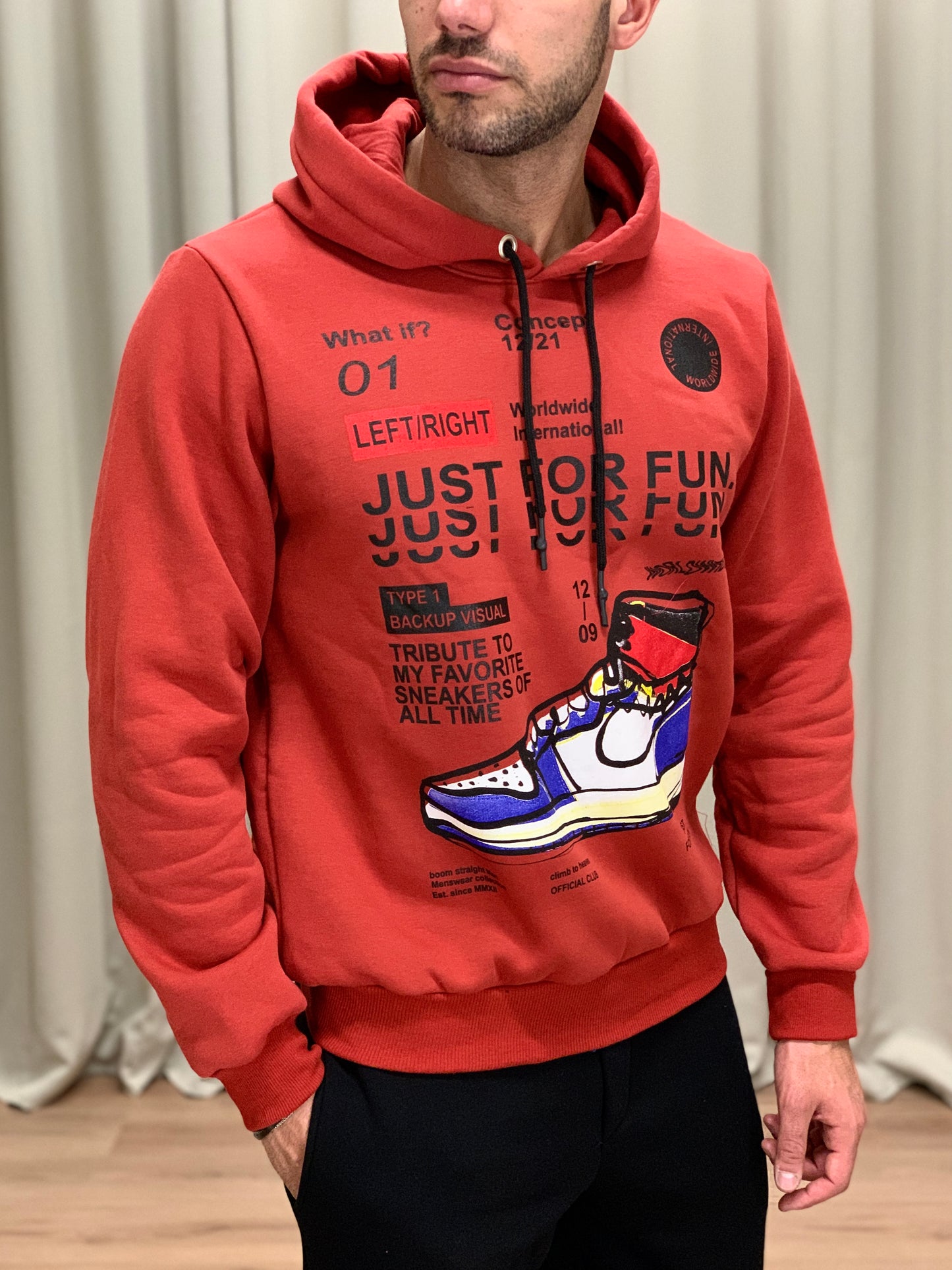 Felpa Tribute Sneakers con Cappuccio col. Rosso