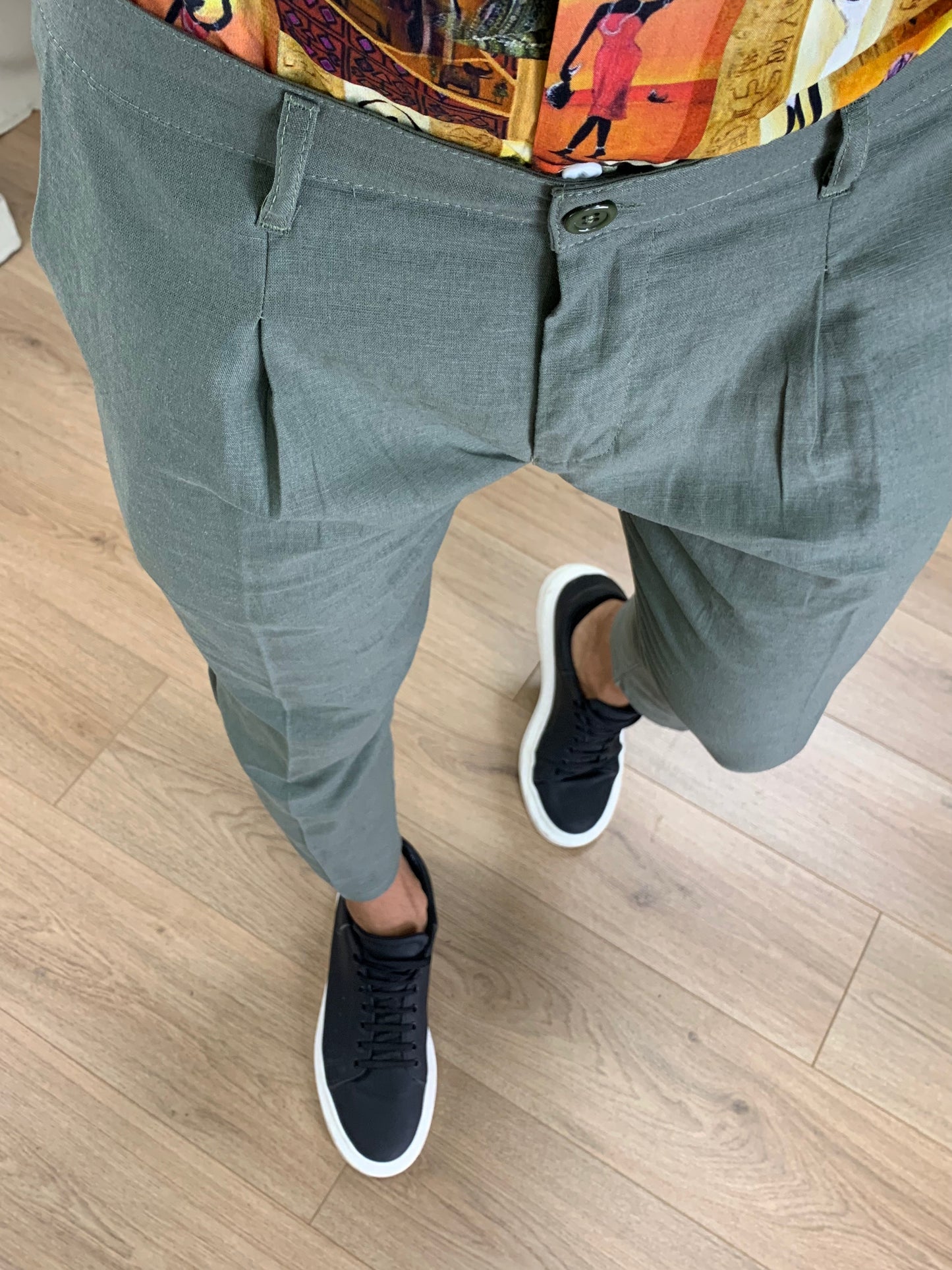 Pantalone Taormina in Lino con Pinces col. Verde Militare