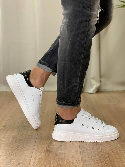 Sneakers Commando con Borchie col. Bianco