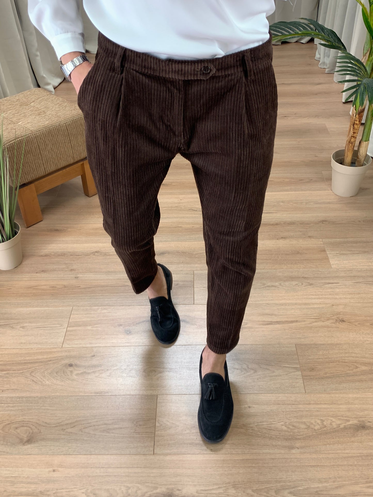 Pantalone velluto a Costa larga col. Marrone