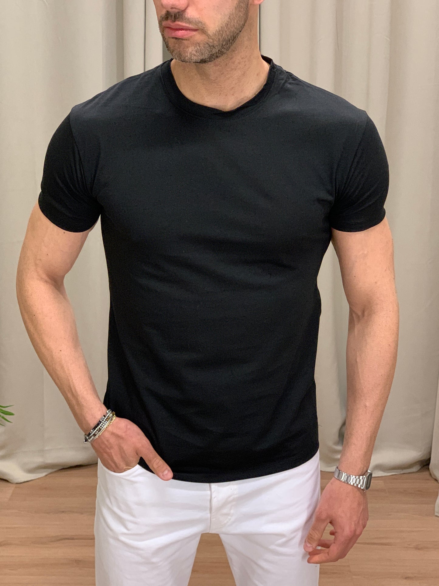 T-shirt Basic in Filo di Scozia col. Nero