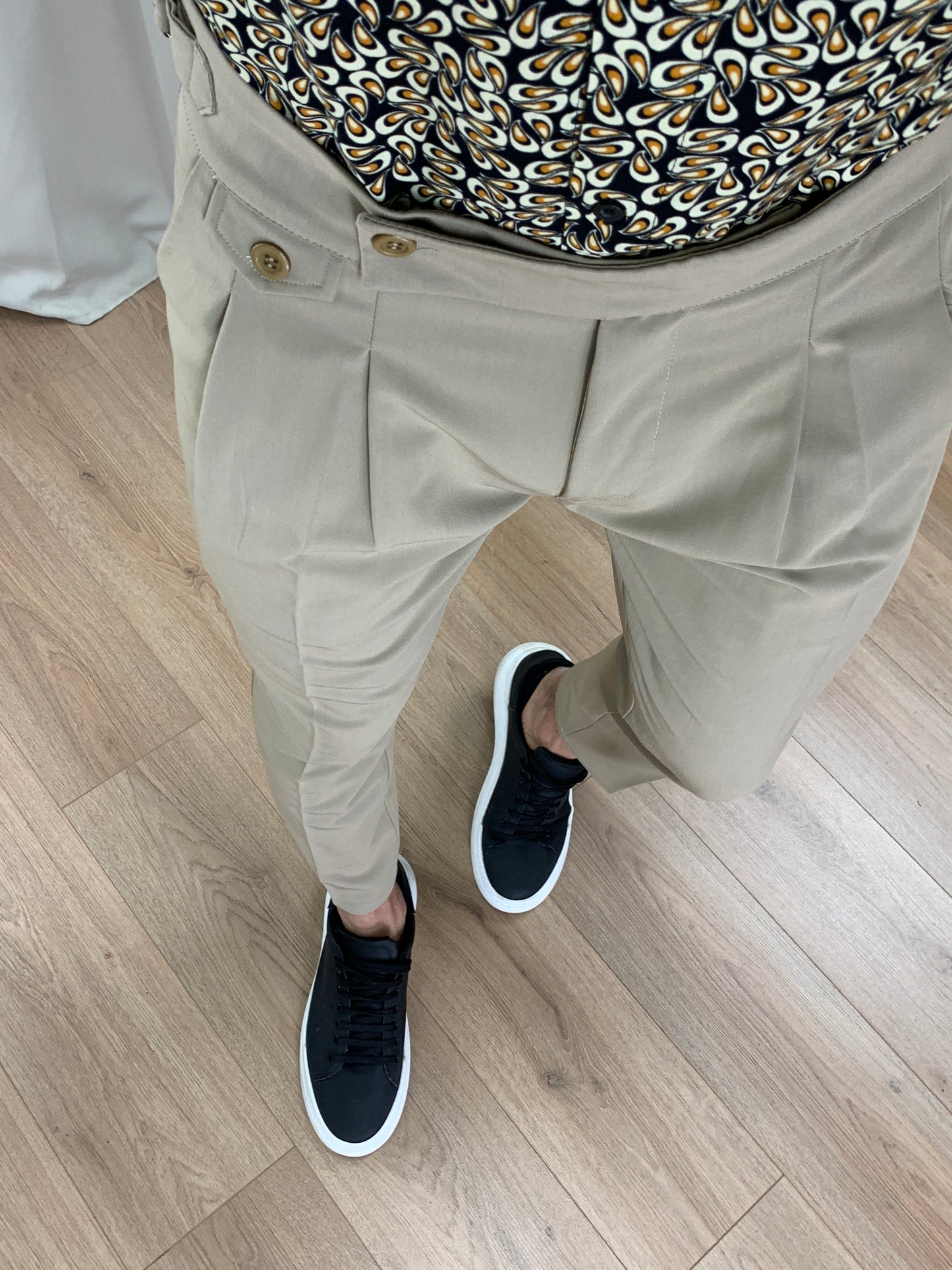 Pantalone Saint Germain con Fibbie laterali col. Beige