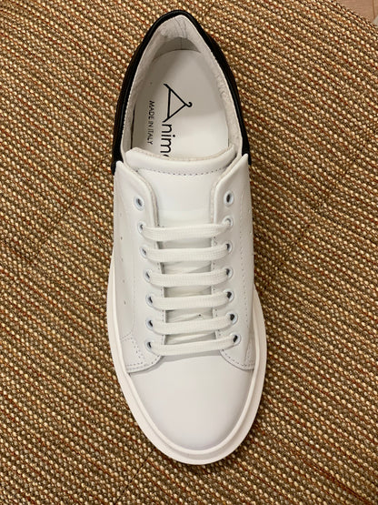 Sneakers con tallone Nero a contrasto col. Bianco