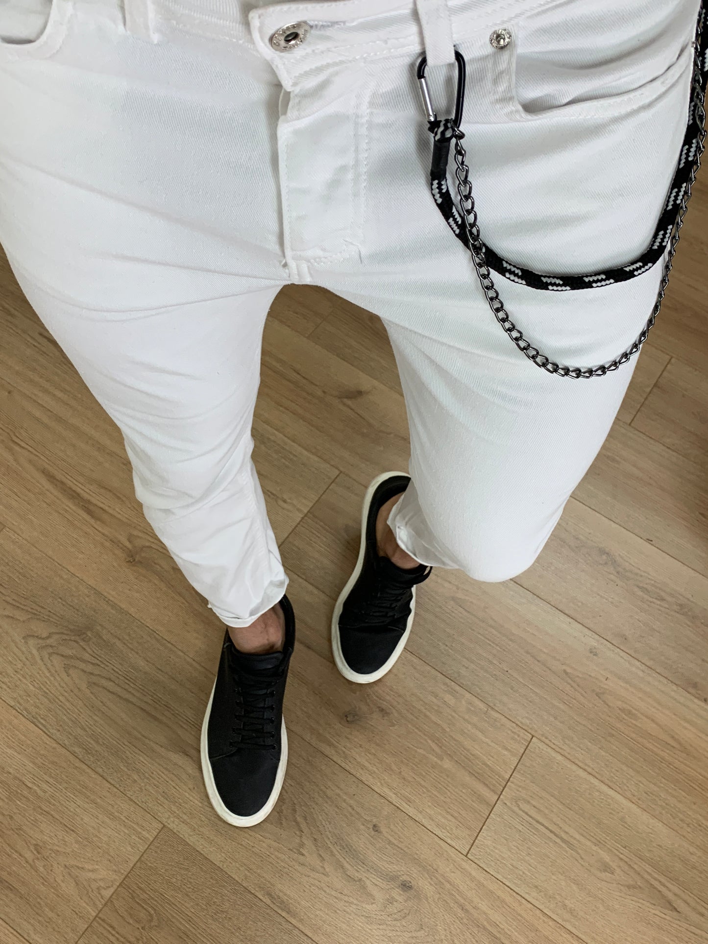 Jeans Peter Basic con catena col. Bianco