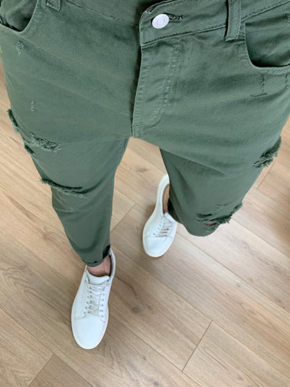Jeans Bob con rotture col. Verde Militare