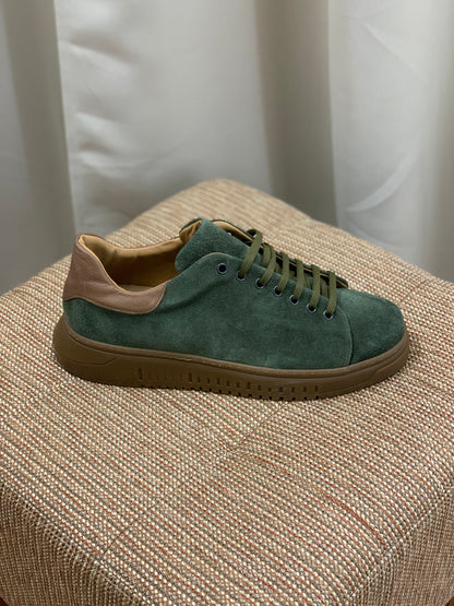 Sneakers in pelle scamosciata fondo Marines col. Verde