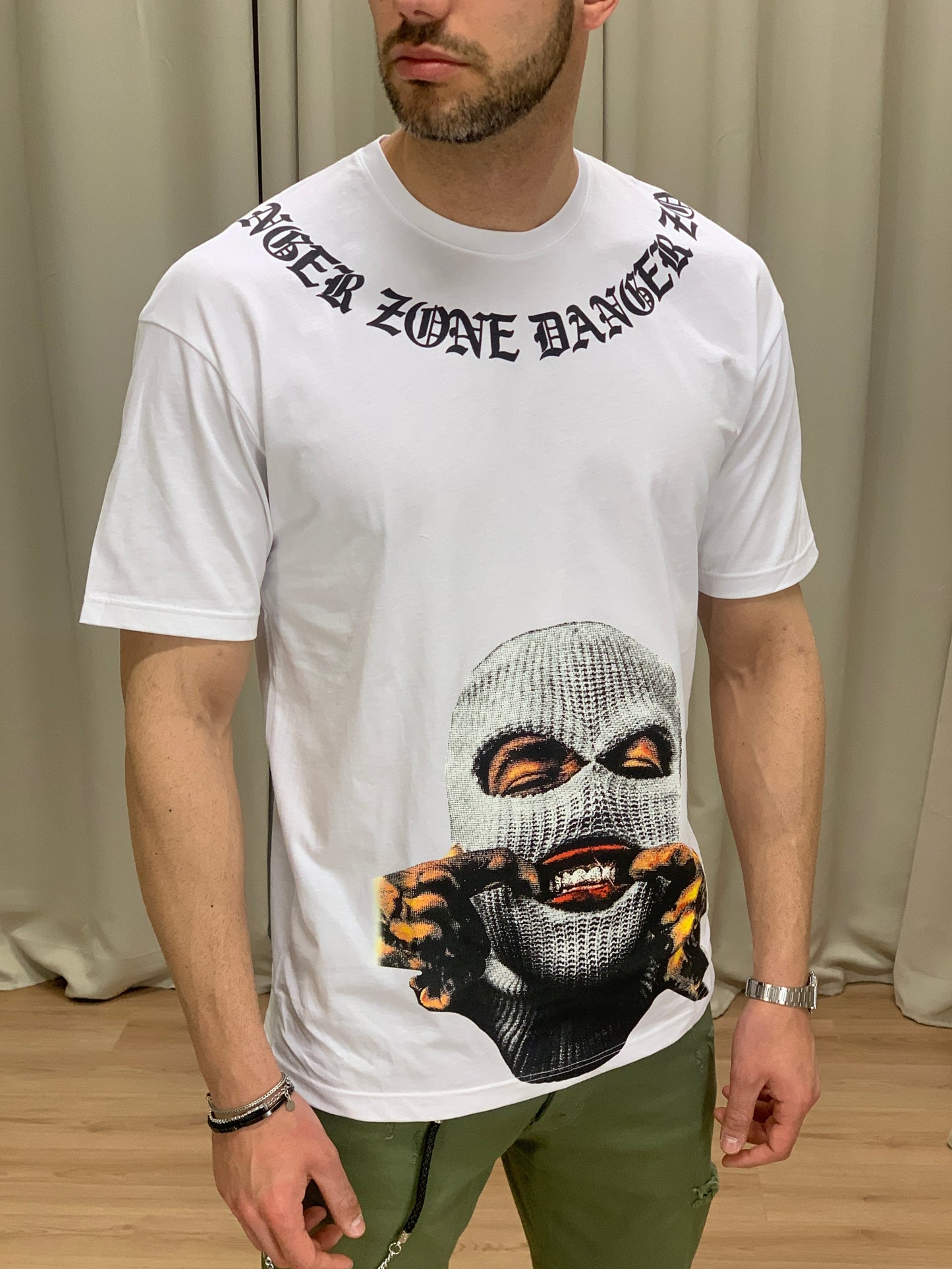 T-shirt Zone Danger con Stampa col. Bianco