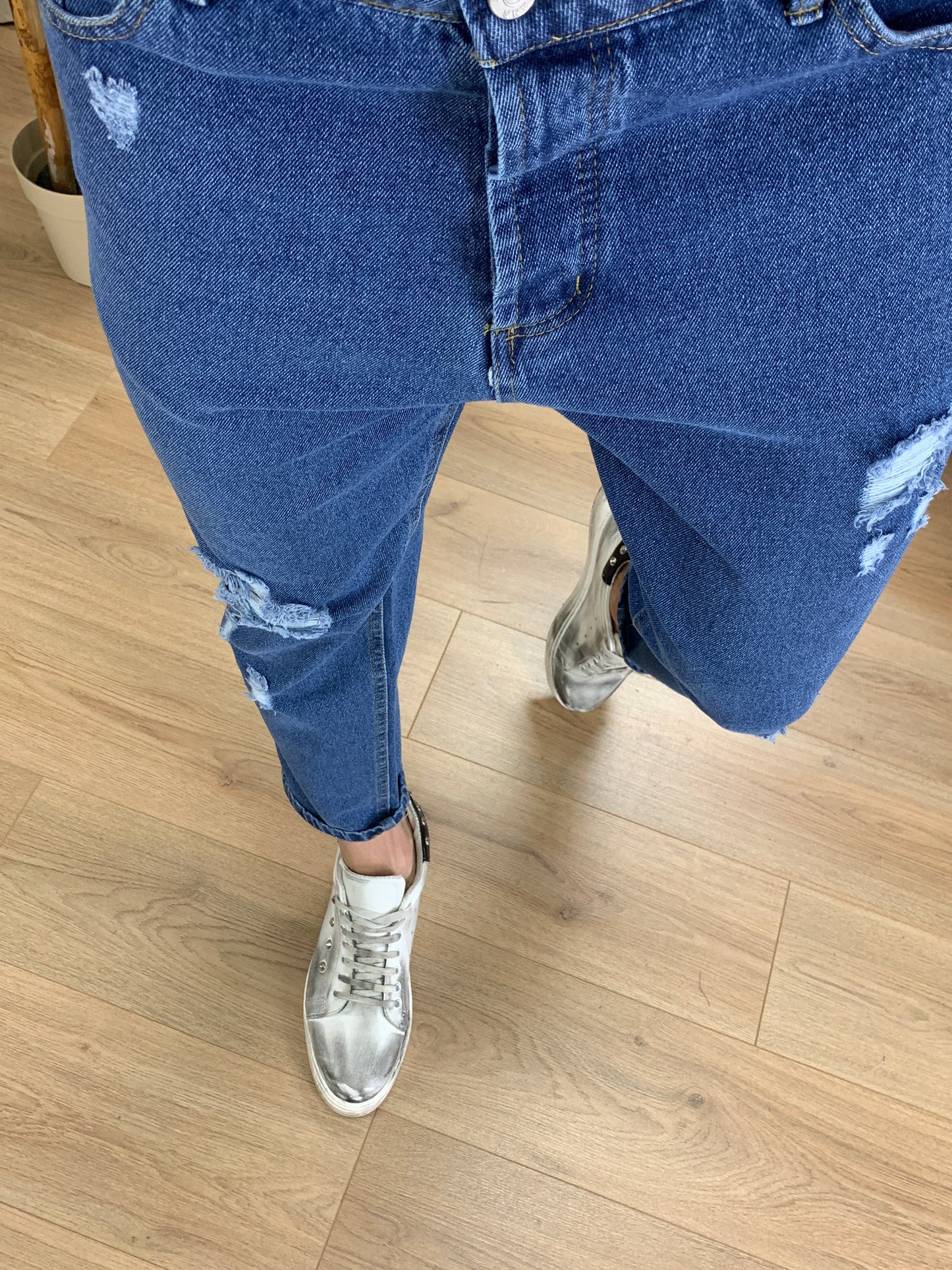 Jeans Reventon con rotture col. Denim