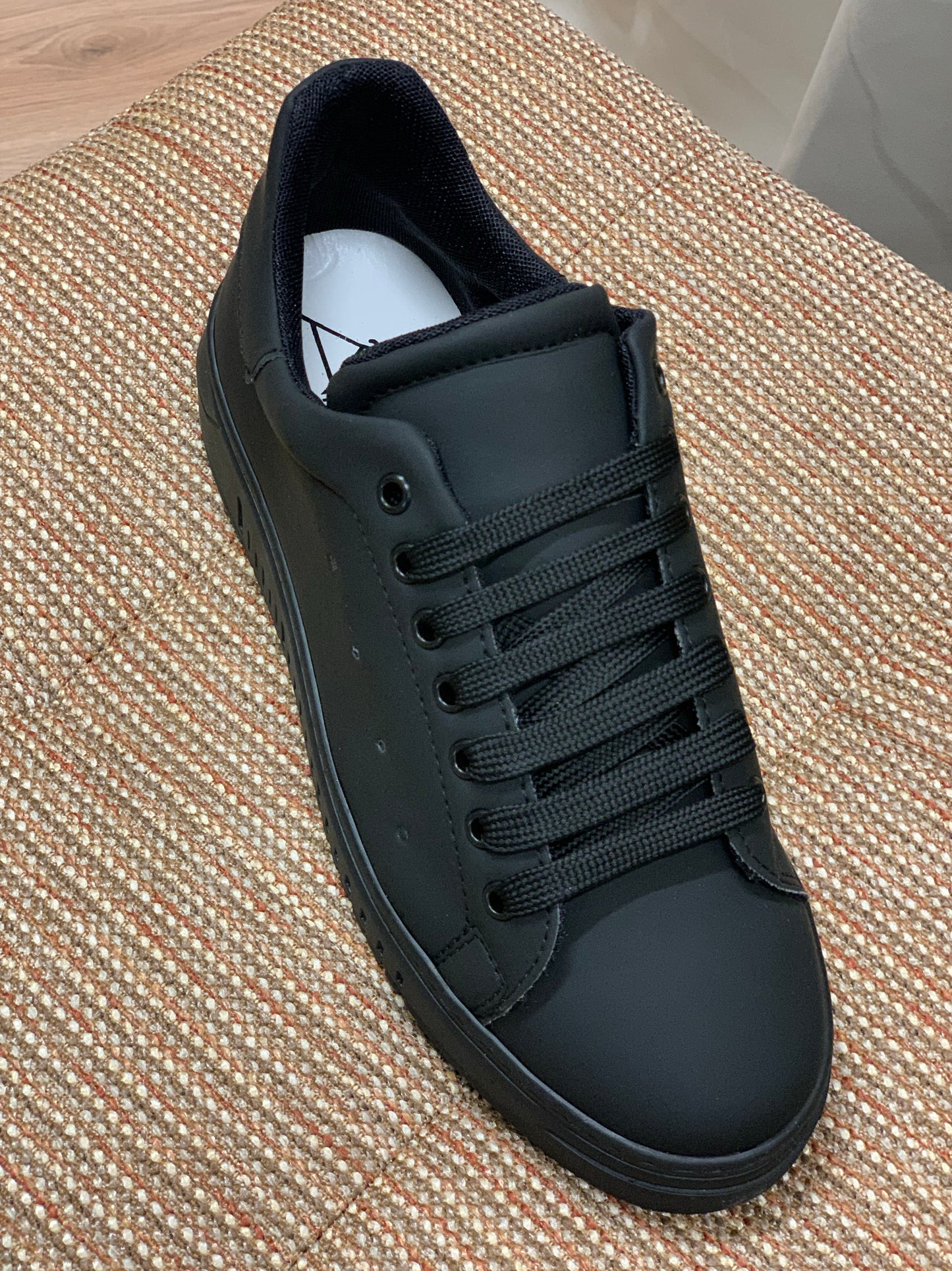 Sneakers in pelle Total Black col. Nero